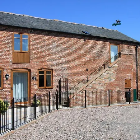 The Granary Self Catering Cottage Шрусбери Экстерьер фото