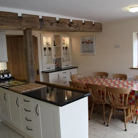 The Granary Self Catering Cottage Шрусбери Экстерьер фото